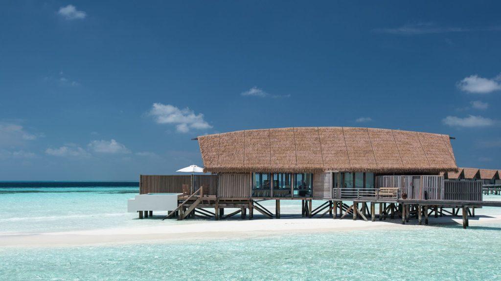 Looking for the best luxurious Resorts in the Maldives?