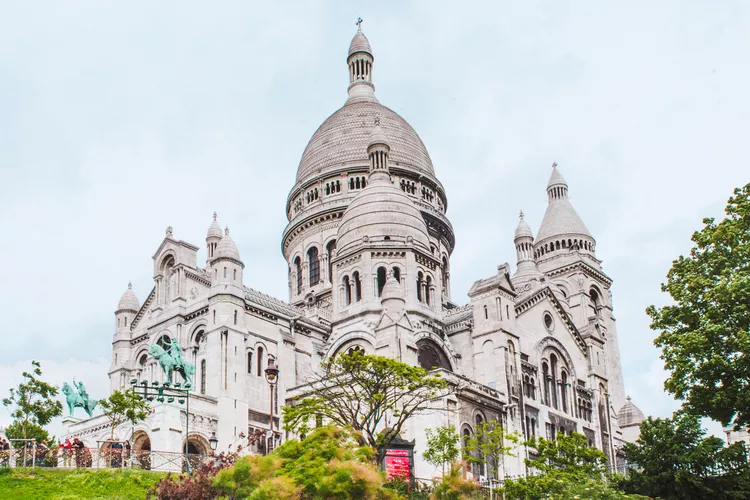 This little neighborhood in Paris offers some of the best panoramic views of the city, romantic museums, and secret gardens.