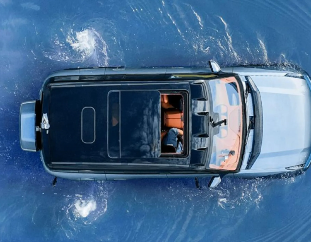 Revolutionary Chinese Luxury Hybrid SUV: A Fusion of Tank Durability, Bentley Elegance, and Boat Versatility