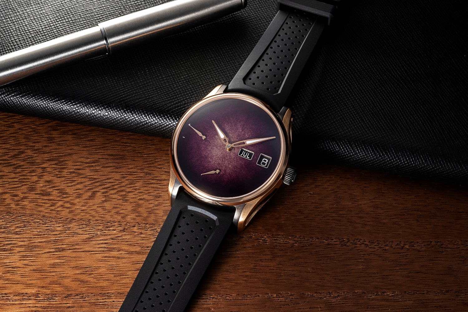 H. Moser & Cie. Unveils Pioneer Perpetual Calendar Concept MD Purple Enamel: A Masterpiece Celebrating Sincere Fine Watches' 70th Anniversary
