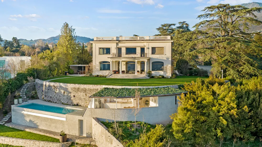 Experience Ultimate Luxury: A Stunning Villa on Lake Geneva, Switzerland