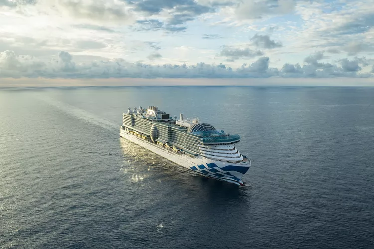 Sun Princess Cruise Ship: A Comprehensive Review of a Maritime Marvel