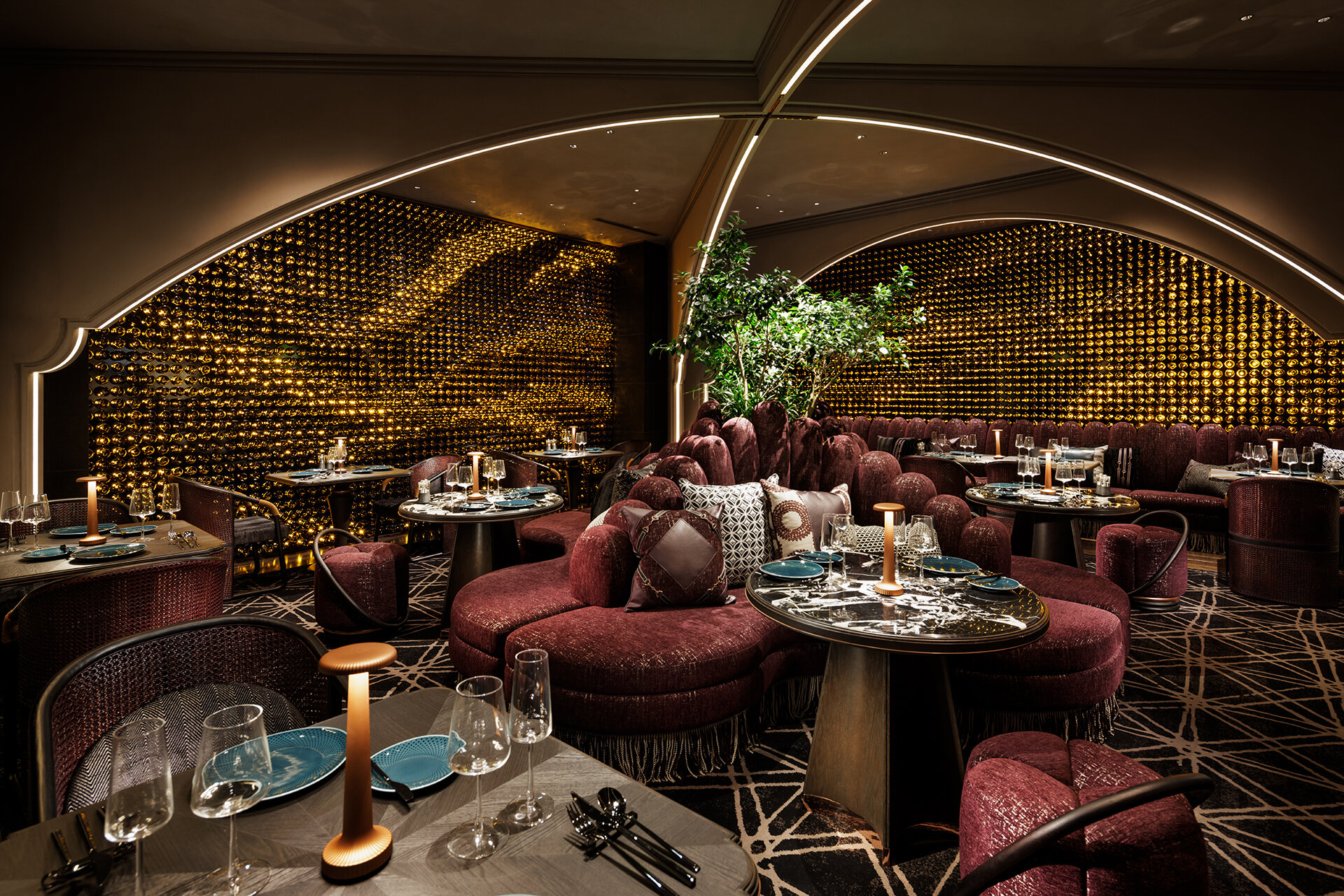 The Ultimate Guide to Luxury Hotel Interior Design: Crafting ...
